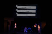 “池崎劇団”による演劇のワンシーン。