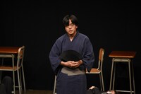 “池崎劇団”による演劇のワンシーン。