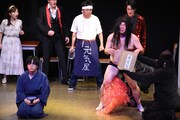 “池崎劇団”による演劇のワンシーン。