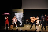 “池崎劇団”による演劇のワンシーン。