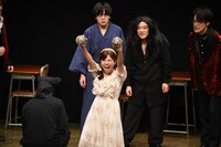 “池崎劇団”による演劇のワンシーン。