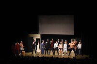 “池崎劇団”による演劇のワンシーン。