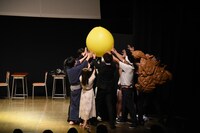 “池崎劇団”による演劇のワンシーン。