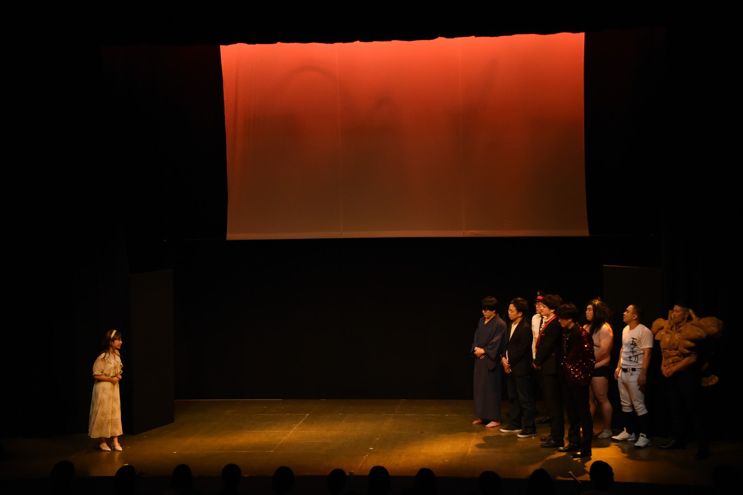 “池崎劇団”による演劇のワンシーン。