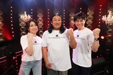 「固いピノの良さを未来に繋げるプロジェクト」に意欲を見せるロバート秋山（中央）。