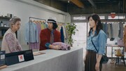 ソフトバンクCM「ペイトク店長 アパレル」編より。