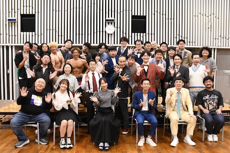 「決戦！お笑い有楽城」の出場者たち。