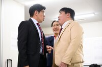 映画「くすぶりの狂騒曲」の新場面写真