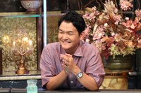 「酒のツマミになる話」に出演する千鳥ノブ