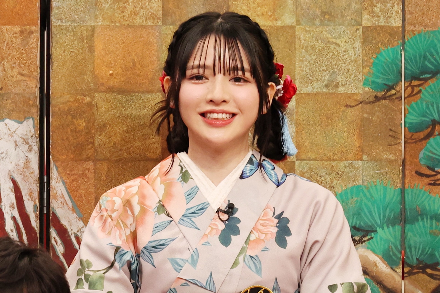 「ネタパレ」に“劇場のアルバイト”として登場する鎮西寿々歌
