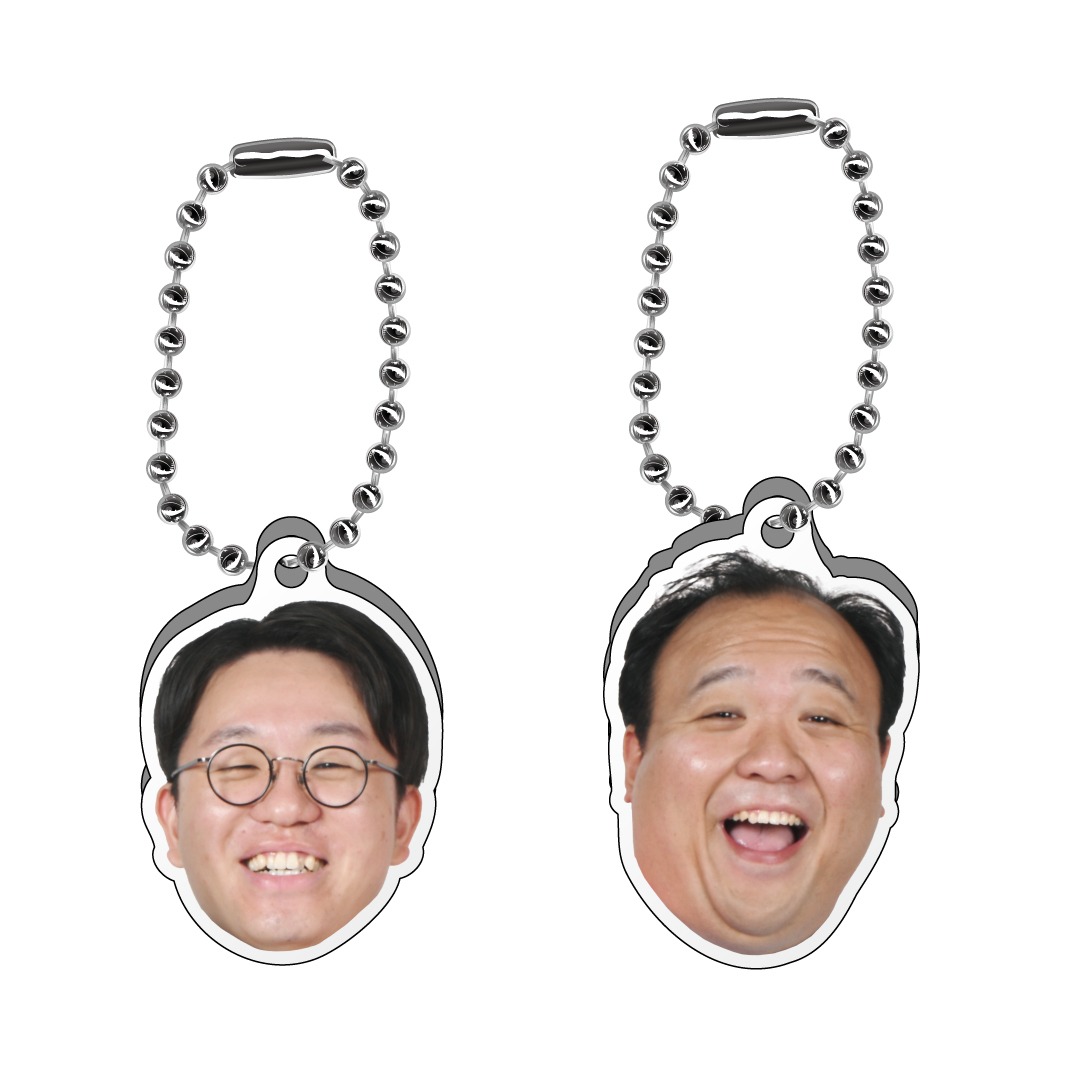 「DCパック」のアクリルキーホルダー。