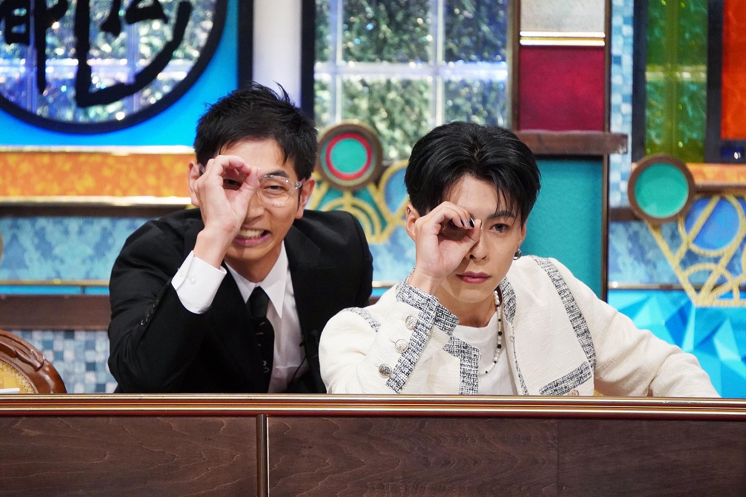 スカチャンみや（左）とゲストの佐野文哉（OWV）