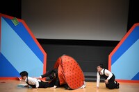 「3人で選んだベストネタ」を披露するゼンモンキー