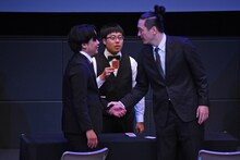 「ファン投票で選ばれたリクエストネタ」を披露するゼンモンキー