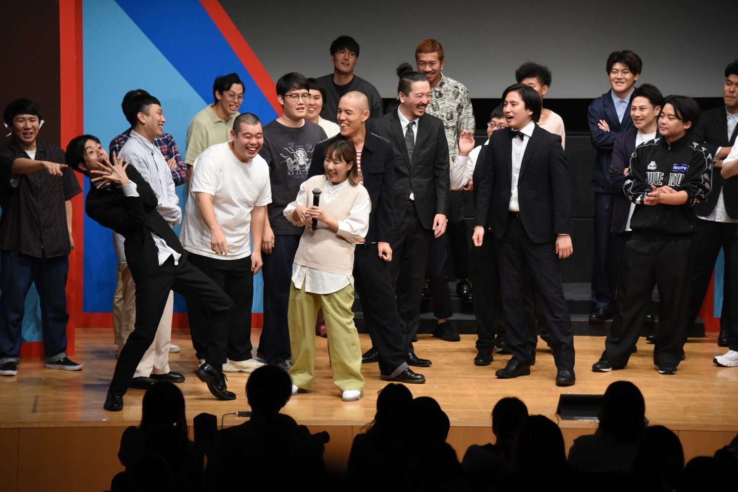 「なんで今日、ベストファザー賞のネタになったんだ！」と相方・星野に吠えるGパンパンダ一平
