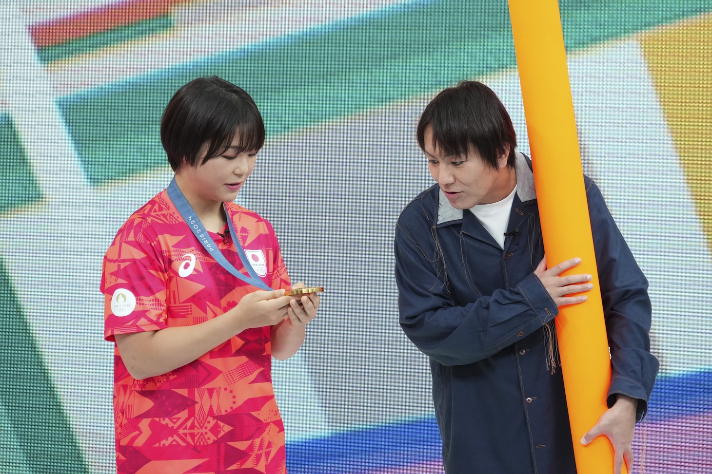 「センビキ」に出演する、パリ五輪レスリング金メダリストの藤波朱理と狩野英孝