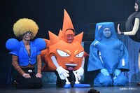 魚雷ガール（立道梨緒奈）に正座させられるところ天の助（ロングコートダディ兎）たち。