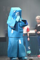 「超ハジケステージ☆ボボボーボ・ボーボボ」では多彩な表情を見せる、ところ天の助役のロングコートダディ兎