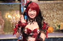 バイきんぐ小峠がブルース・ウィリス、ヒコロヒーが六本木の雀荘にいる謎の女性に仮装