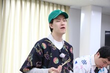 「霜降り明星のあてみなげ」のワンシーン。