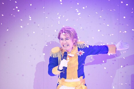 昨年4月開催の「溜口スーパー SPRINGショー グチタメ夜桜殺人事件」より、ラブレターズ溜口