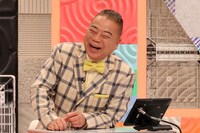 「出川・バカリ・ひとりの芸人アンケート」MCの出川哲朗