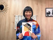 「新美の巨人たち」より、祖父江慎の世界に触れる南海キャンディーズしずちゃん