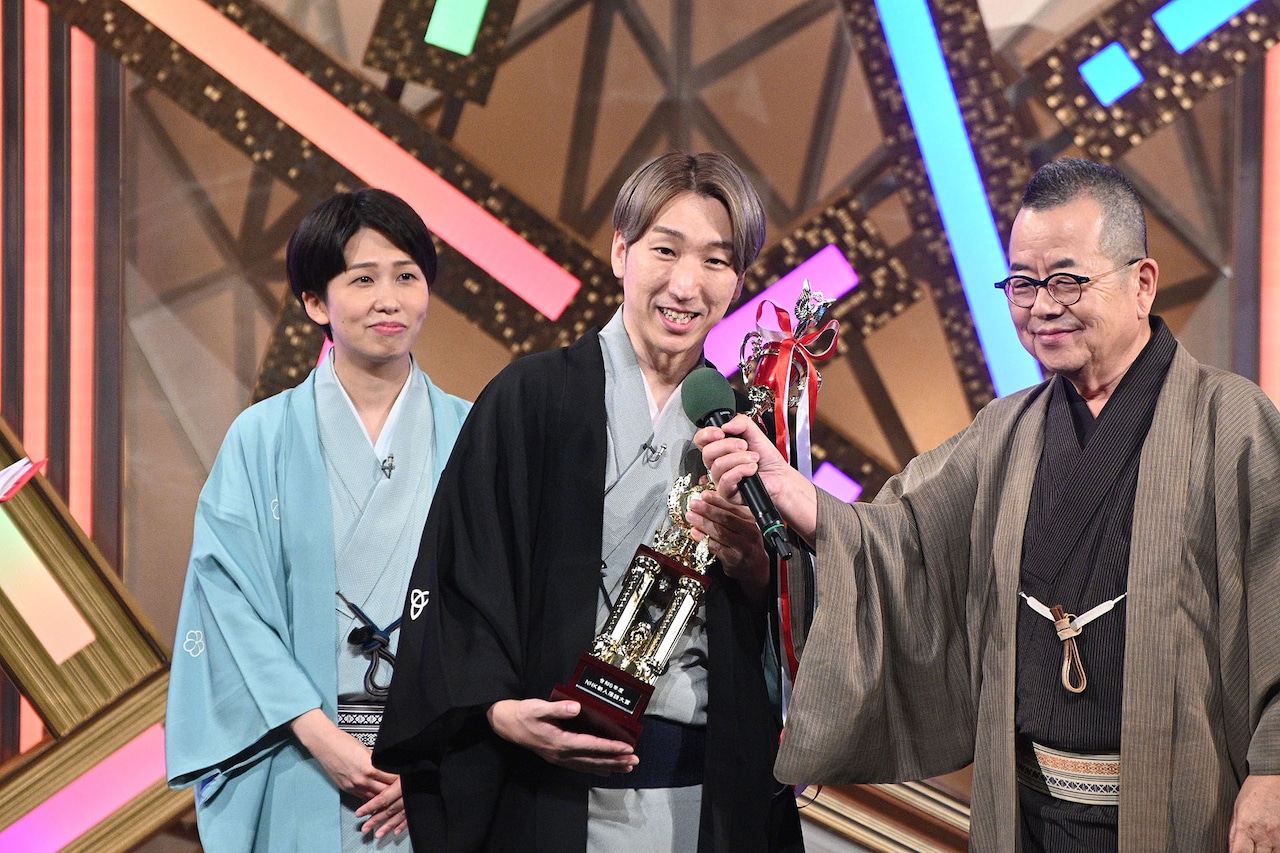 「NHK新人落語大賞」桂三実が大賞、「ラストチャンスのつもりで挑んだので本当にうれしい」