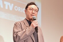 「鬼のドッキリで涙」の全話配信記念イベントに登壇した東京03角田