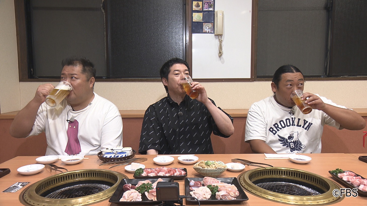 「前略 今田さん、移住するってよ」のワンシーン。左からブラックマヨネーズ小杉、今田耕司、ロバート秋山