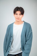 インテリ系男子・橘紘一役の西川俊介