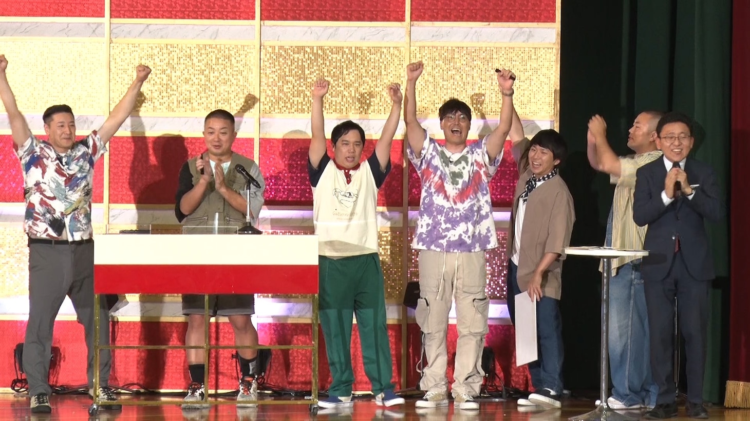 「新しいカギ」の新企画「ハイスクール大喜利」に出演する（左から）チョコレートプラネット、霜降り明星せいや、ハナコ、上垣皓太朗アナ
