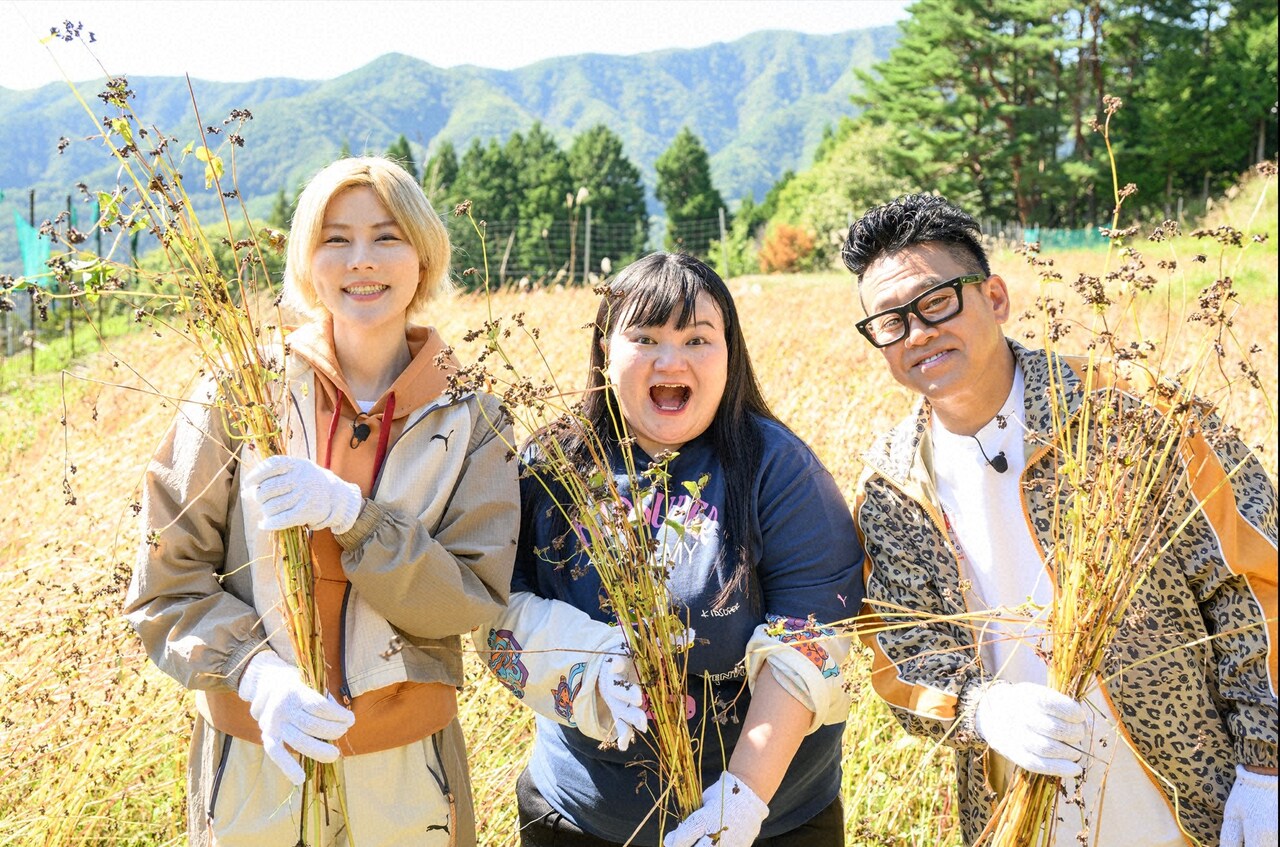 「満天☆青空レストラン」に出演する（左から）オダウエダ、宮川大輔