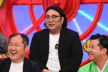 「マルコポロリ！」に出演するビスケットブラザーズ原田