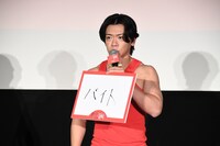 映画「レッド・ワン」公開記念イベントでクリスマスの思い出を振り返るマヂカルラブリー・野田クリスタル