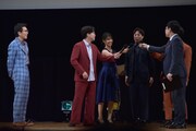 「マイナビ Laughter Night 第10回チャンピオンLIVE」で金魚番長・箕輪にマイクが集まったワンシーン