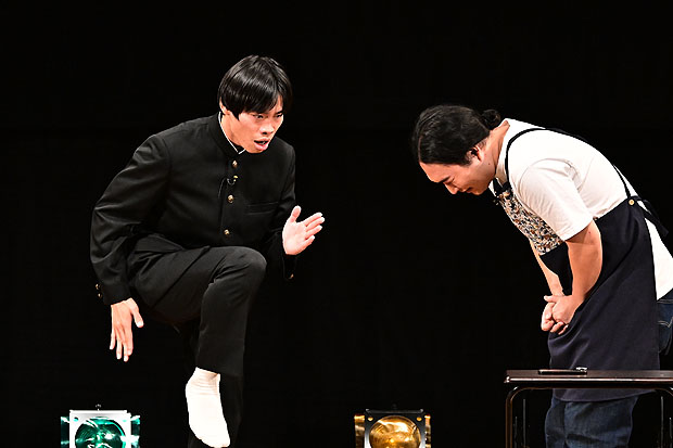 ネタを披露するかが屋