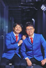 公式本「M-1グランプリ大全2001-2024」より、銀シャリ