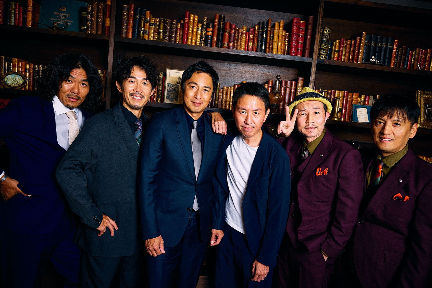 公式本「M-1グランプリ大全2001-2024」より、トータルテンボス、チュートリアル、ザ・プラン9のお～い！久馬とヤナギブソン