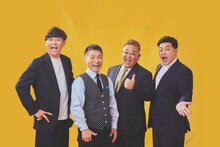 公式本「M-1グランプリ大全2001-2024」より、ますだおかだとサンドウィッチマン