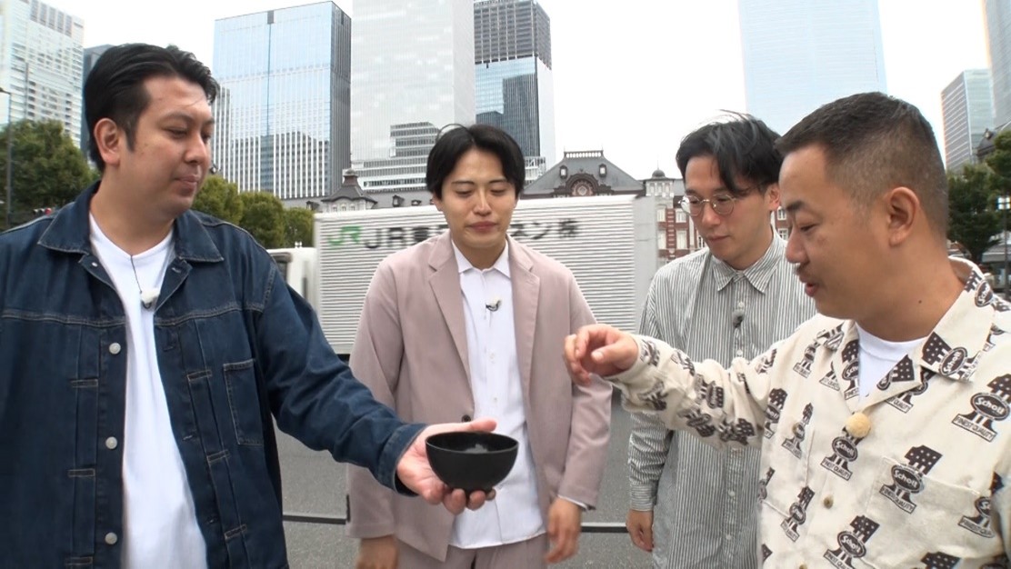 左からレインボー、ザ・マミィ