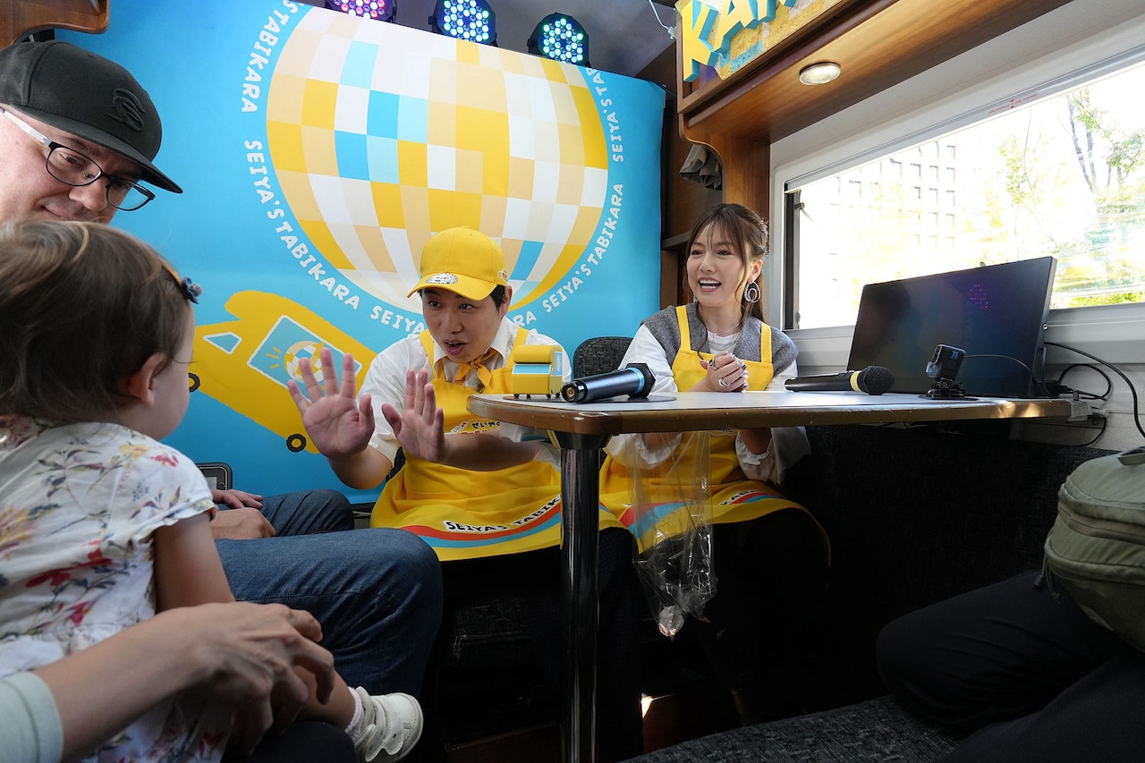 せいやのたびカラ」で子供とも出会う霜降り明星せいや - 霜降り明星