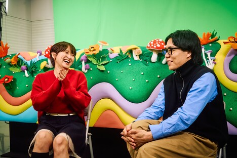 「みんなテレビ」に出演するラランド・サーヤ、令和ロマンくるま