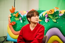 「みんなテレビ」に出演するラランド・サーヤ