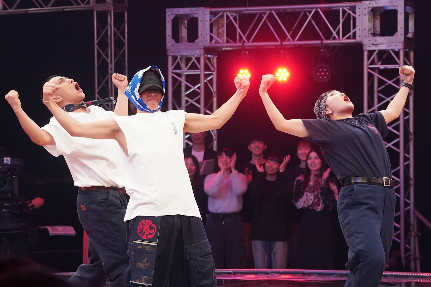 「ダンス最強チームバトル ダンバト」のワンシーン