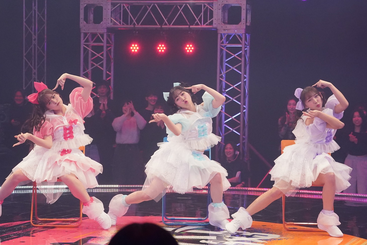 「ダンス最強チームバトル ダンバト」のワンシーン