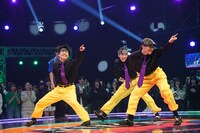 「ダンス最強チームバトル ダンバト」のワンシーン