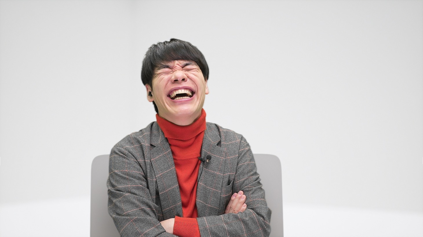 「充電20％旅 ～ギリギリスマホジャーニー～」MCの麒麟・川島