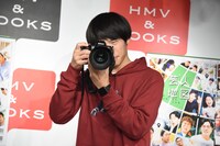 レンズを覗くかが屋・加賀