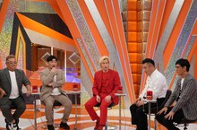 「アンタウォッチマン！」に出演する（左から）サンドウィッチマン、メイプル超合金カズレーザー、アンタッチャブル